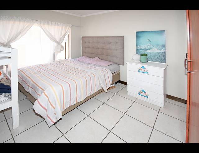2 BEDROOM APARTMENT FOR SALE IN SUNNINGHILL